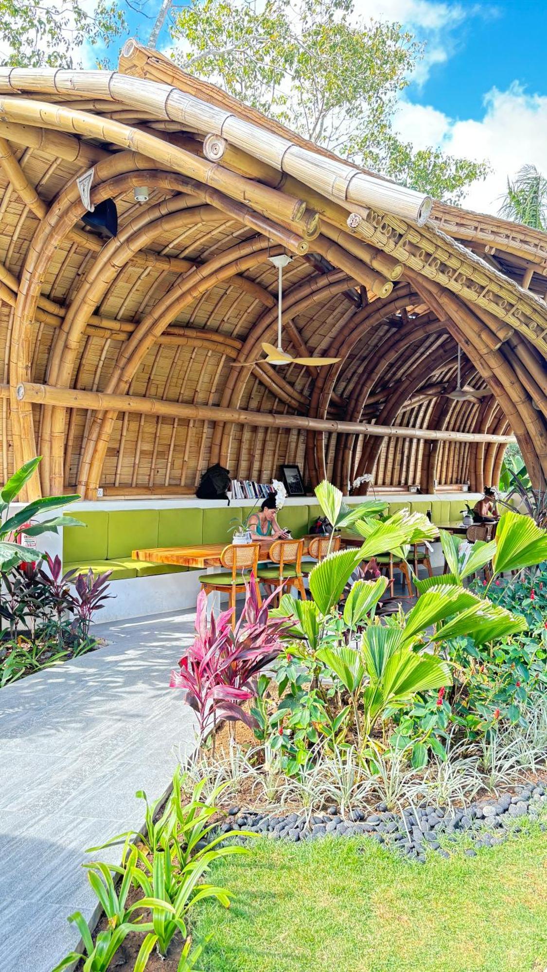 Hotel Mantra Wellness Center Uluwatu Esterno foto